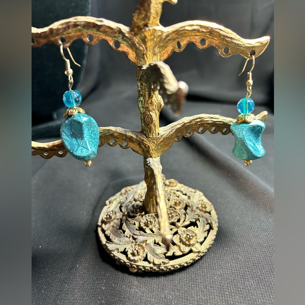 Elegant Blue Dangle fish hook beaded  Earrings. Unbranded